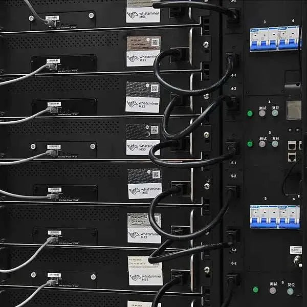 Lian Li Whatsminer Hydro Cabinet 20 Units Rack. - ASIC MINERS